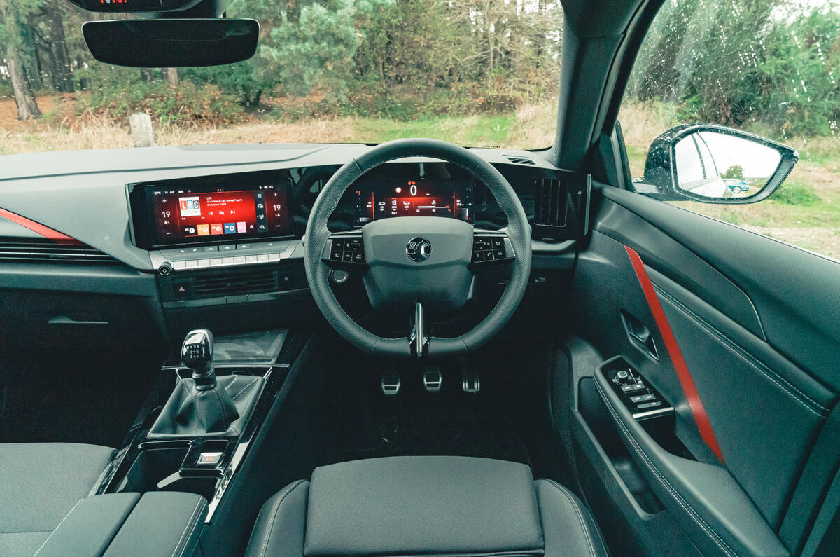 09 Vauxhall Opel Astra RT 2022 dashboard