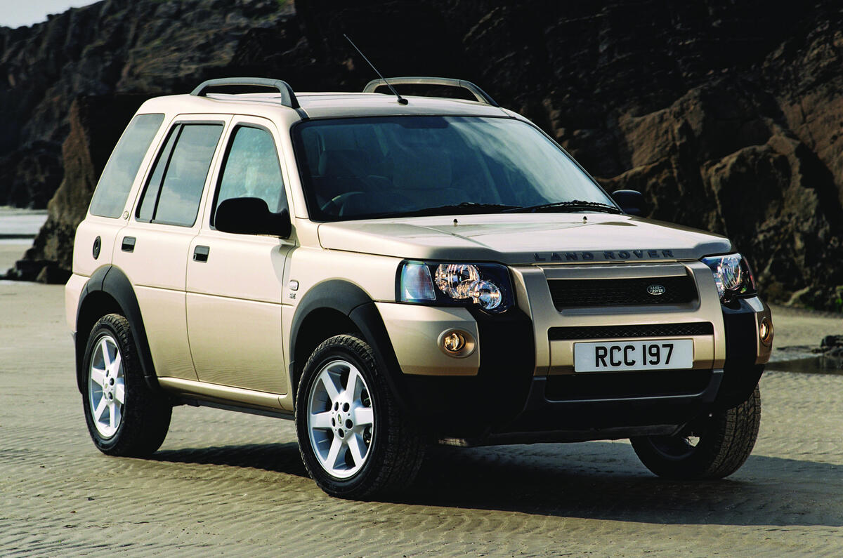 New Land Rover Freelander to join extended Discovery family