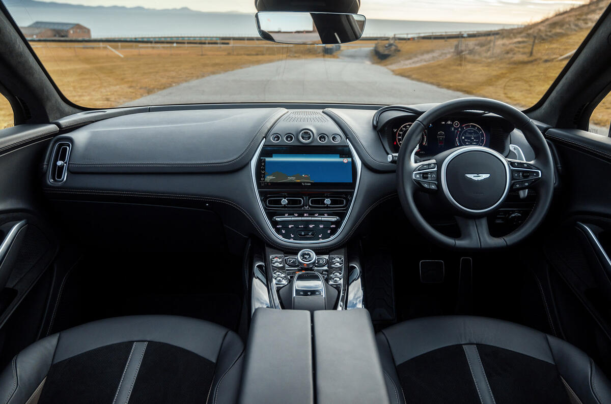10 Aston Martin DBX 707 RT 2022 dash 10 Aston Martin DBX 707 RT 2022 dash