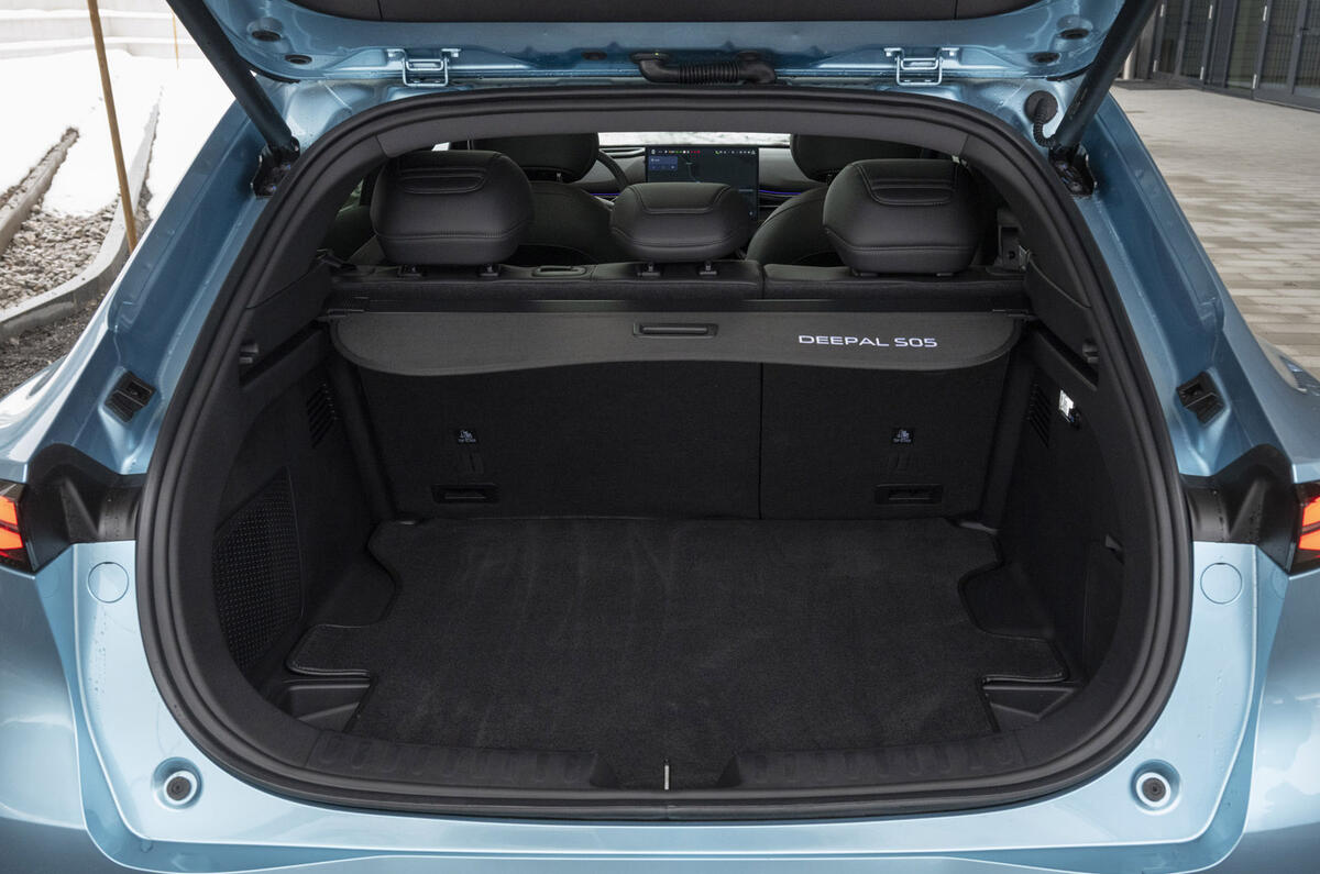 10 Changan Deepal S05 review boot