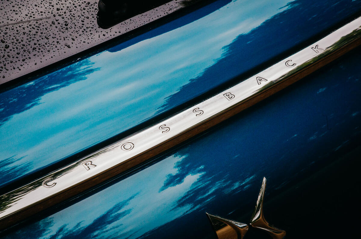 DS 3 Crossback 2019 road test review - boot trim