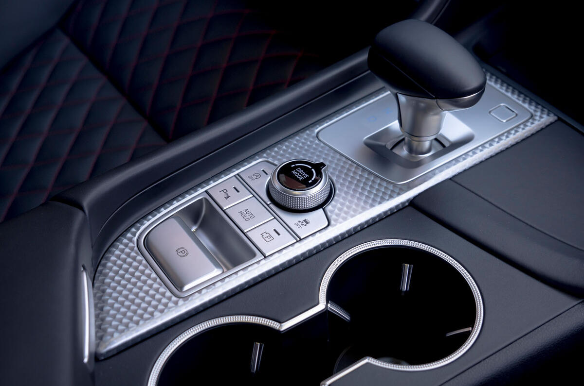 10 Genesis G70 Shooting brake 2021 first drive review centre console 10 Genesis G70 Shooting brake 2021 first drive review centre console