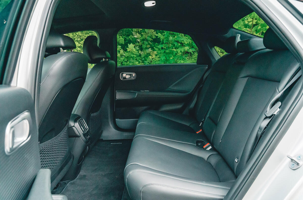 10 Hyundai Ioniq 6 RT 2023 rear seats