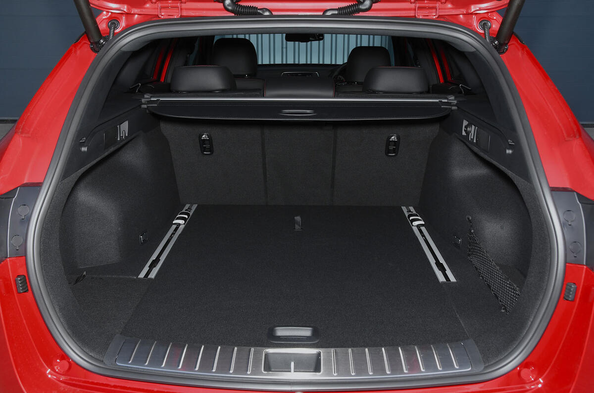 Kia Optima Sportswagon 2018 review - boot