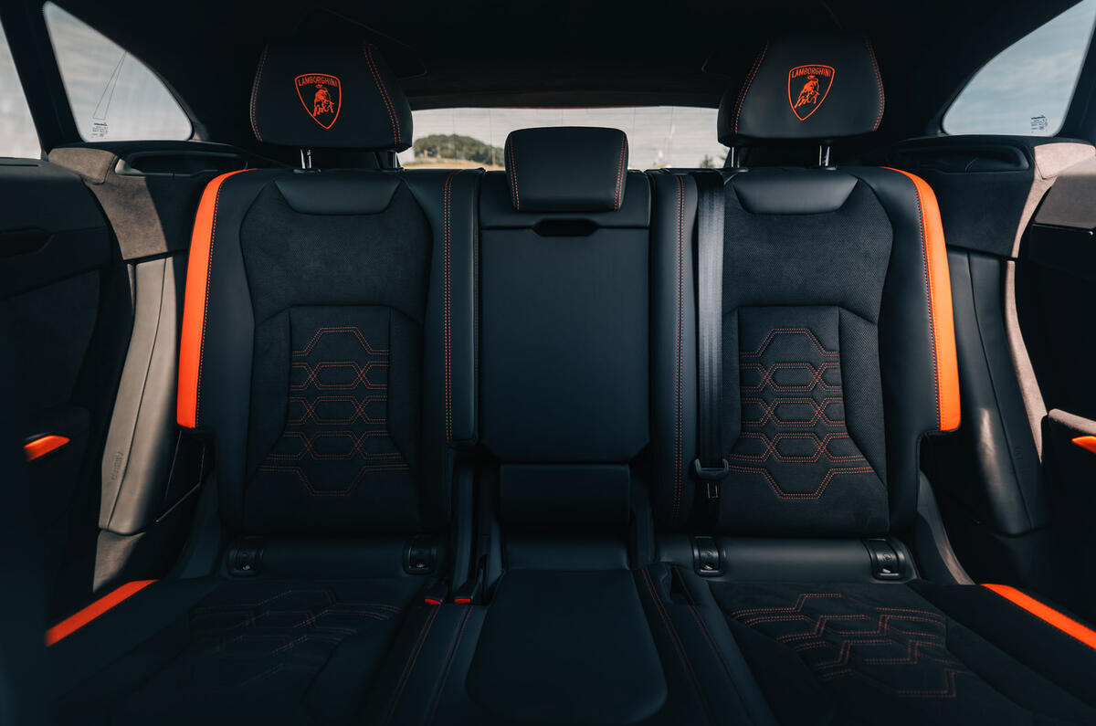10 Lamborghini Urus SE 2024 review rear seats 10 Lamborghini Urus SE 2024 review rear seats