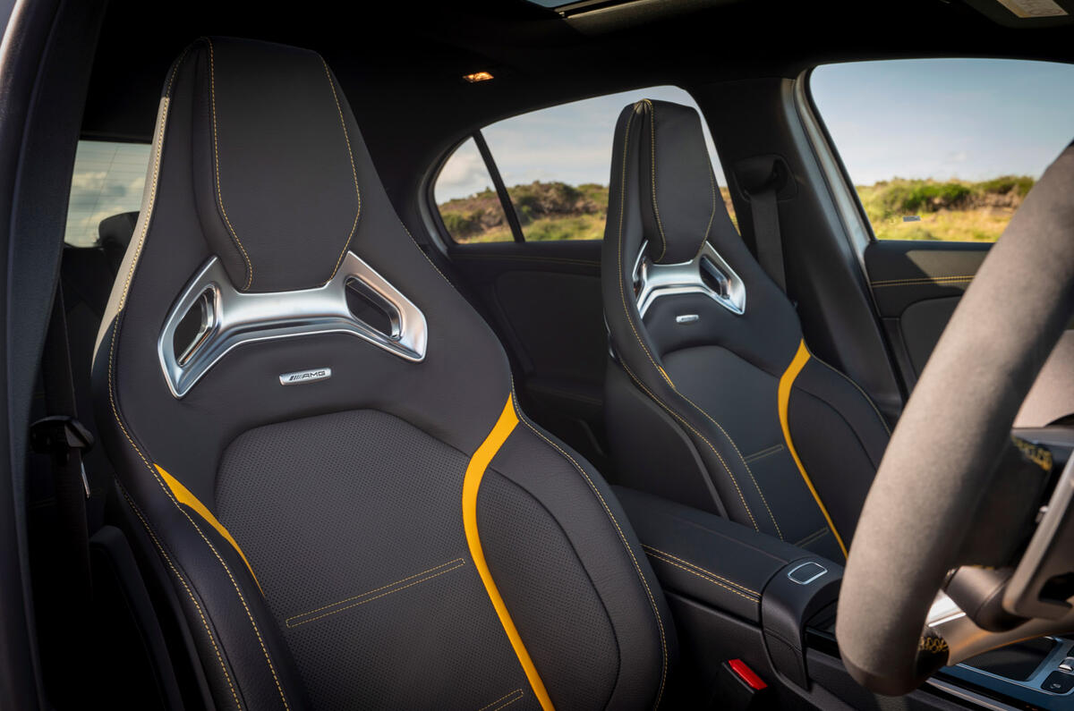 10 Mercedes AMG A45 S RT 2023 front seats