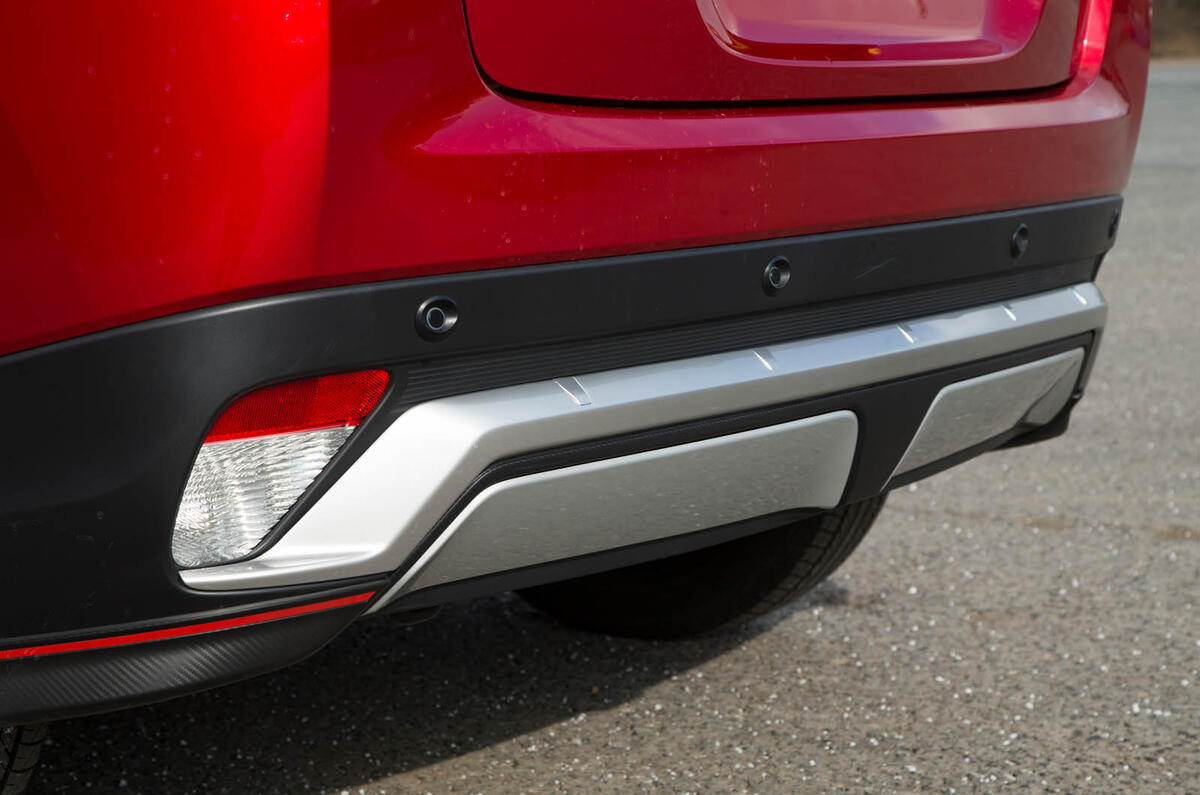 Mitsibushi Eclipse Cross 2018 review rear bumper