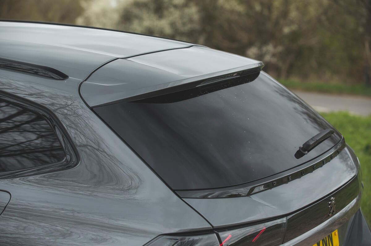 10 Peugeot 508 PSE SW 2021 RT spoiler