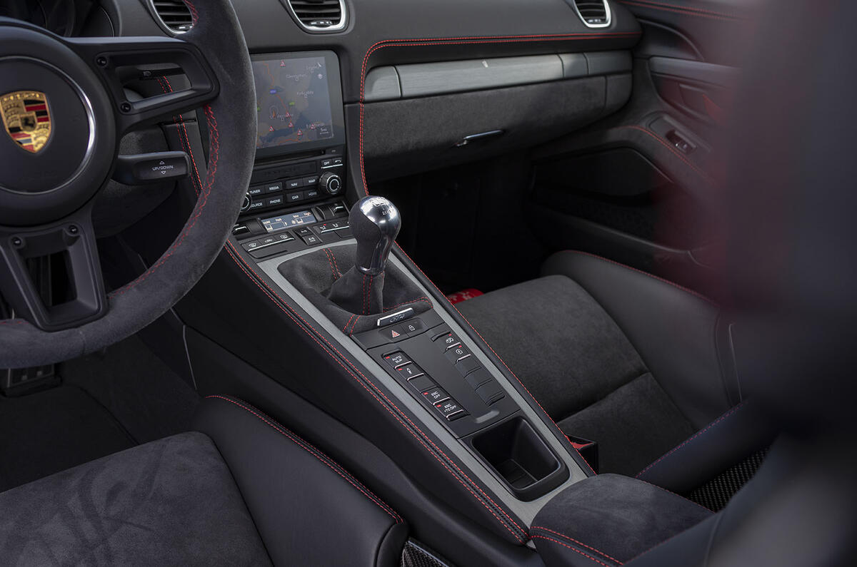 Porsche 718 Cayman GT4 2019 road test review - centre console