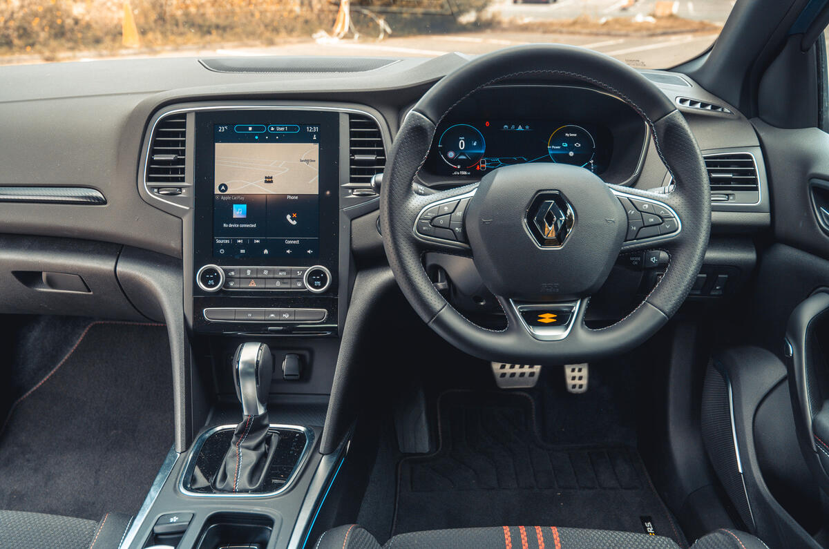 10 Renault Megane E Tech PHEV road test 2021 dashboard