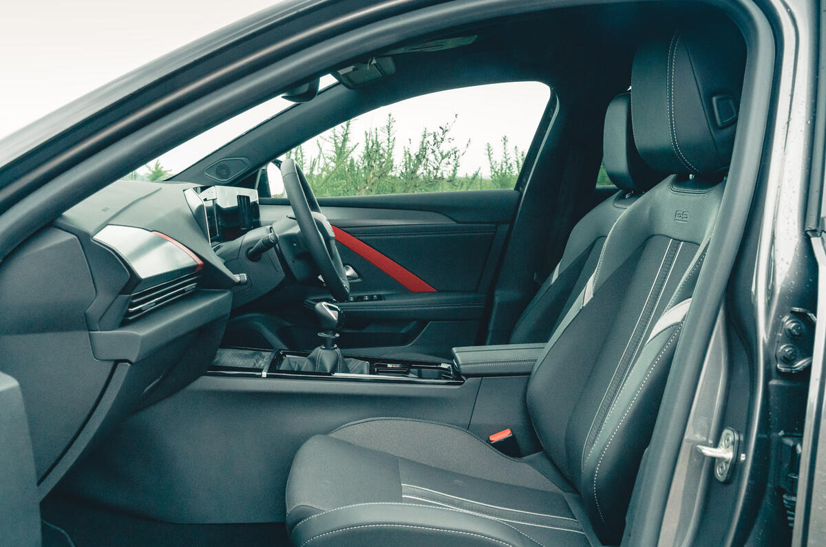 10 Vauxhall Opel Astra RT 2022 front seats