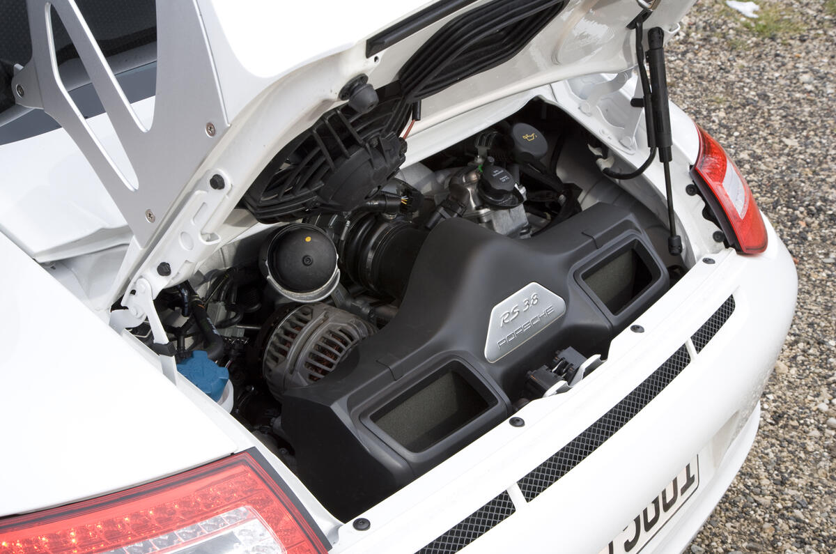3.8-litre 911 GT3 RS flat-six engine