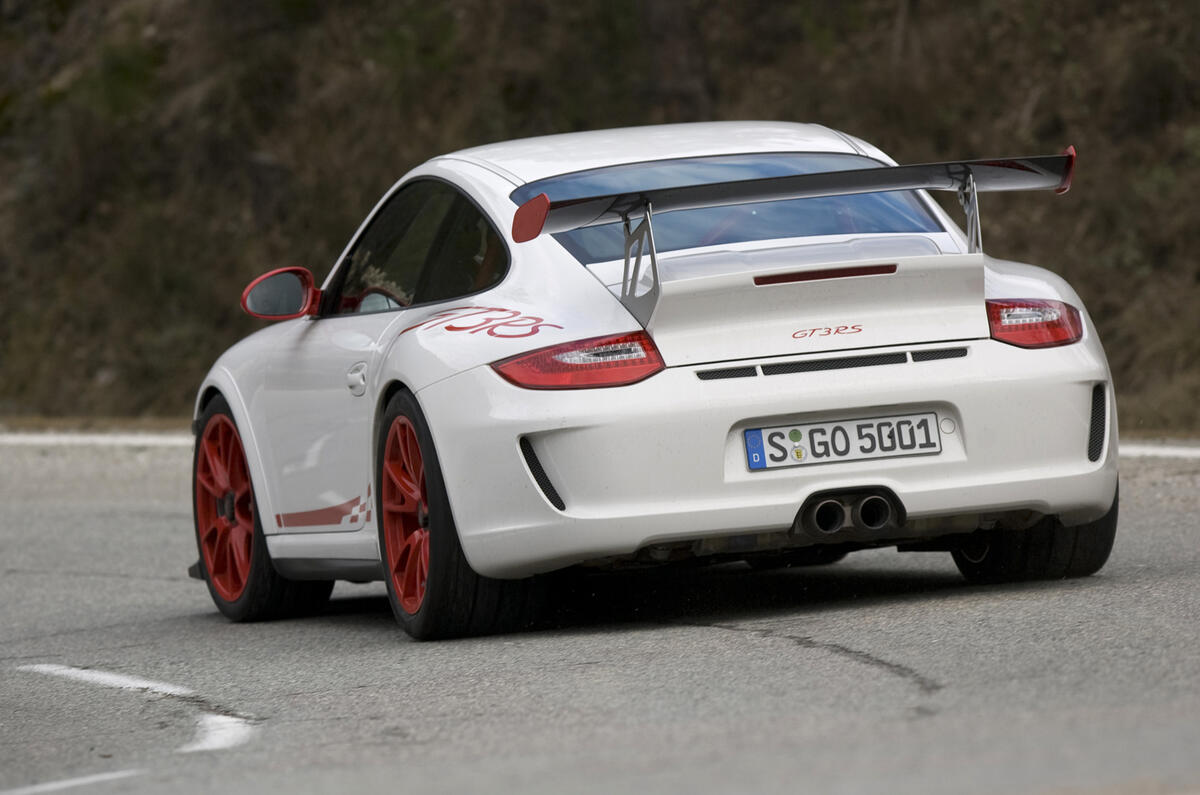 Porsche 911 GT3 RS rear cornering