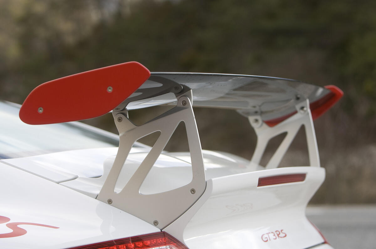 Porsche 911 GT3 RS rear wing