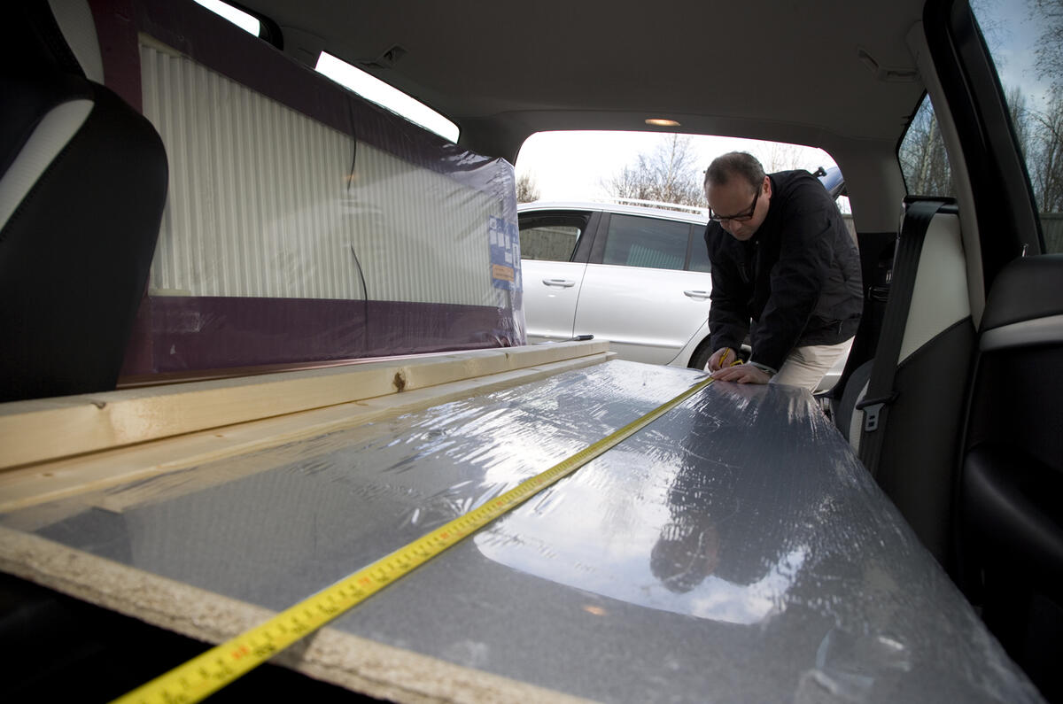 Volvo V70 v Skoda Superb