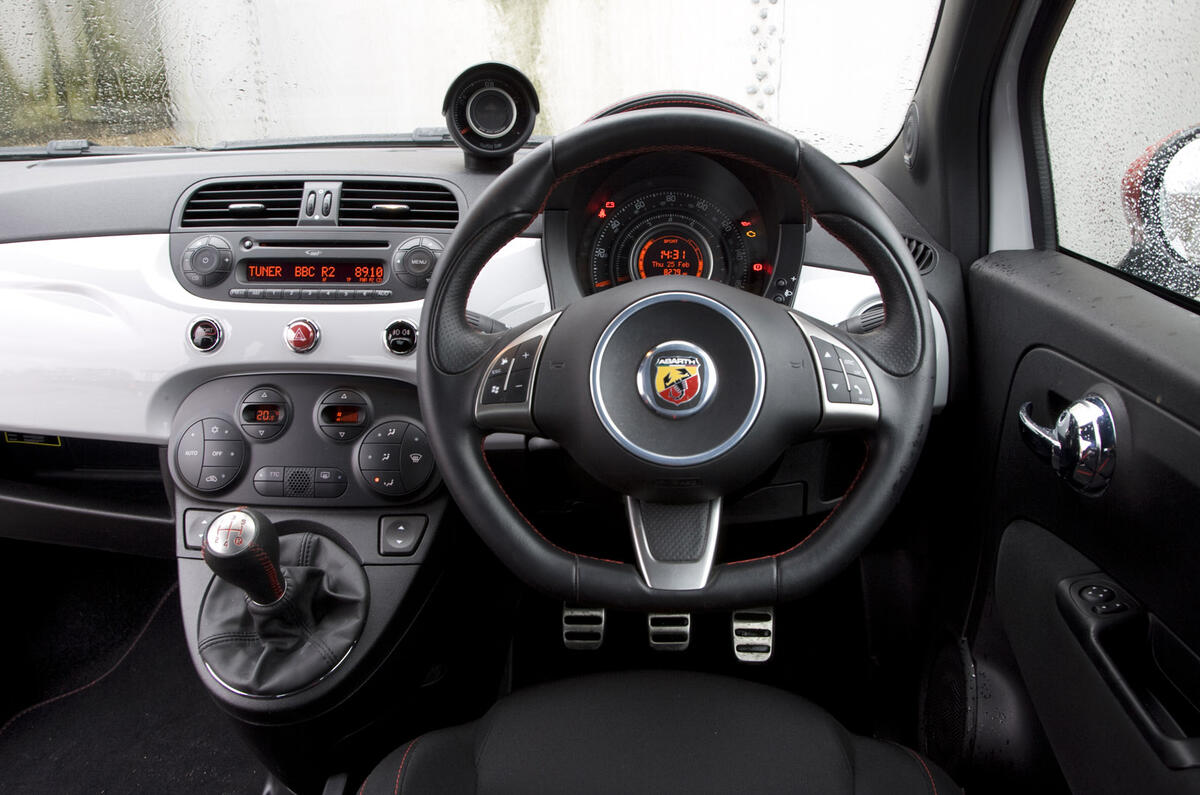 no title Citroen DS3 vs Mini Cooper vs Fiat 500