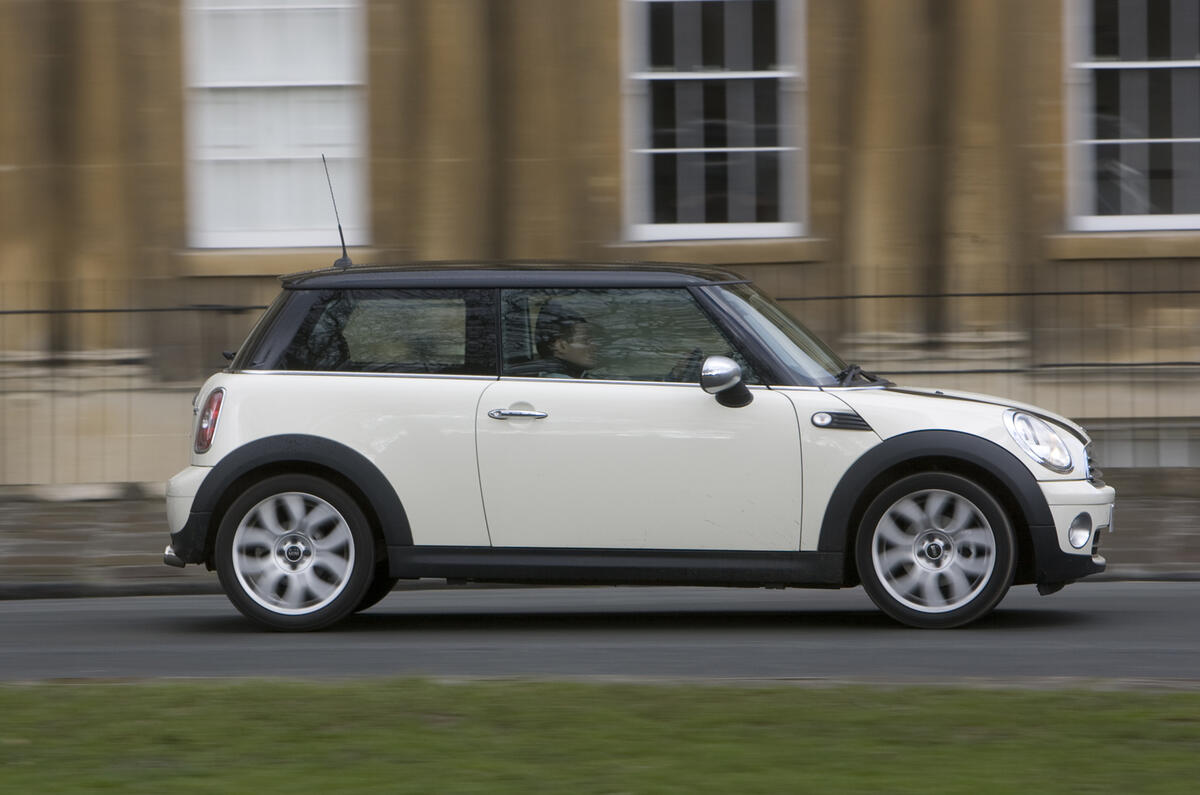 no title Citroen DS3 vs Mini Cooper vs Fiat 500