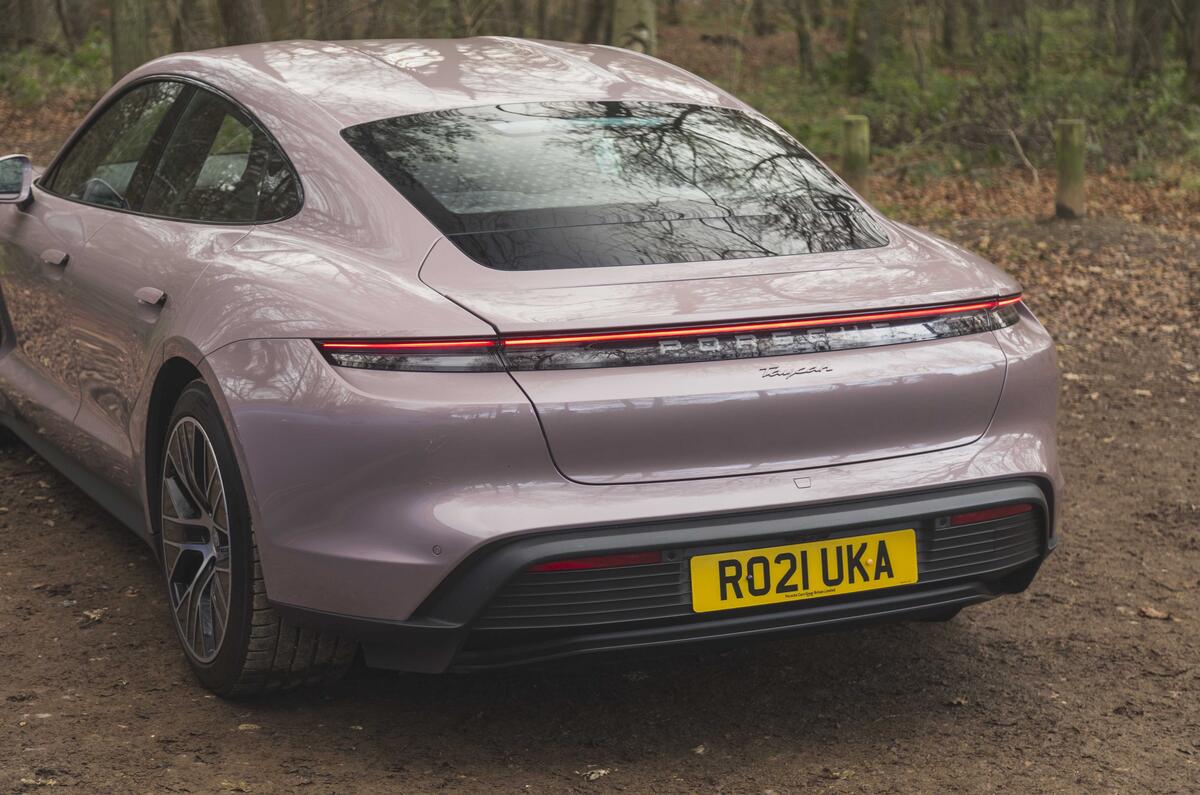 10 Porsche Taycan RWD lightbar