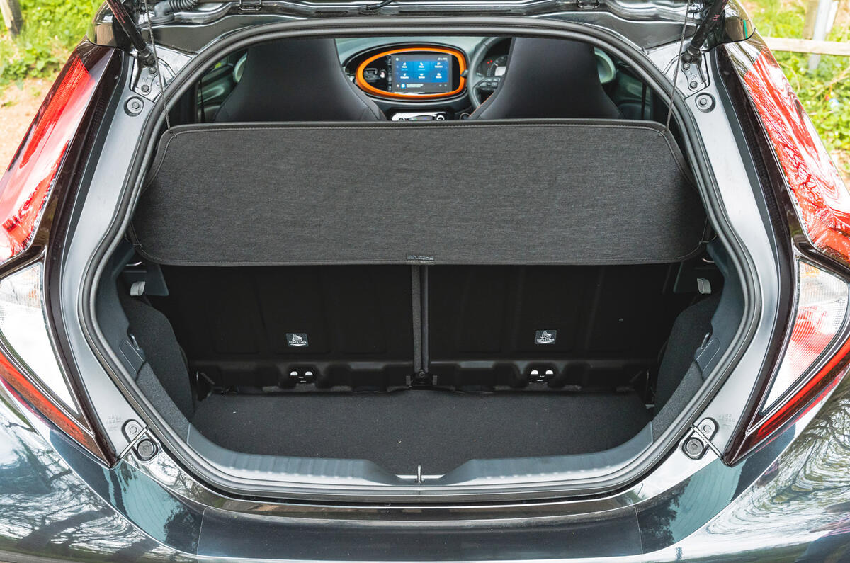 10b Toyota Aygo X RT 2022 boot