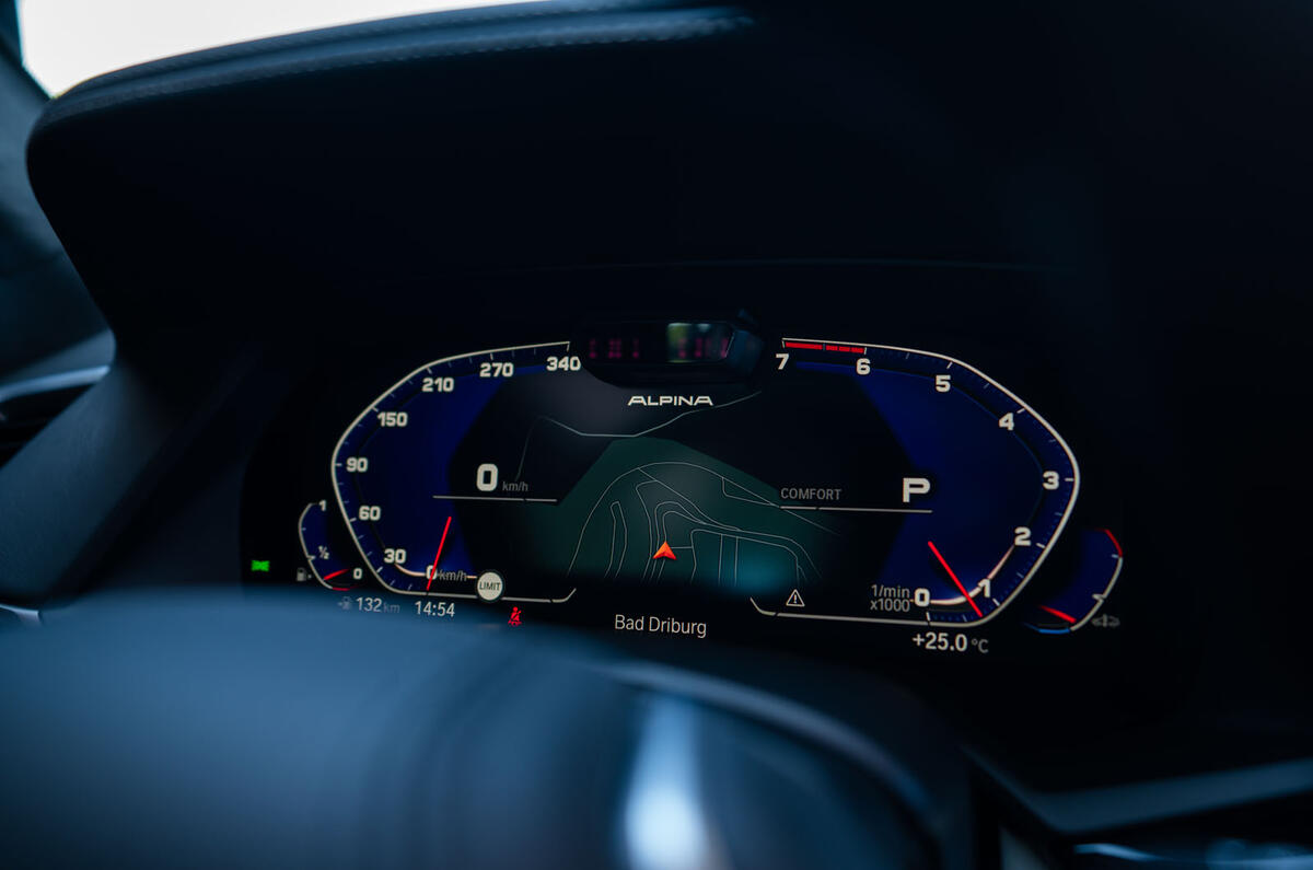 Alpina XB7 2020 road test review - instruments
