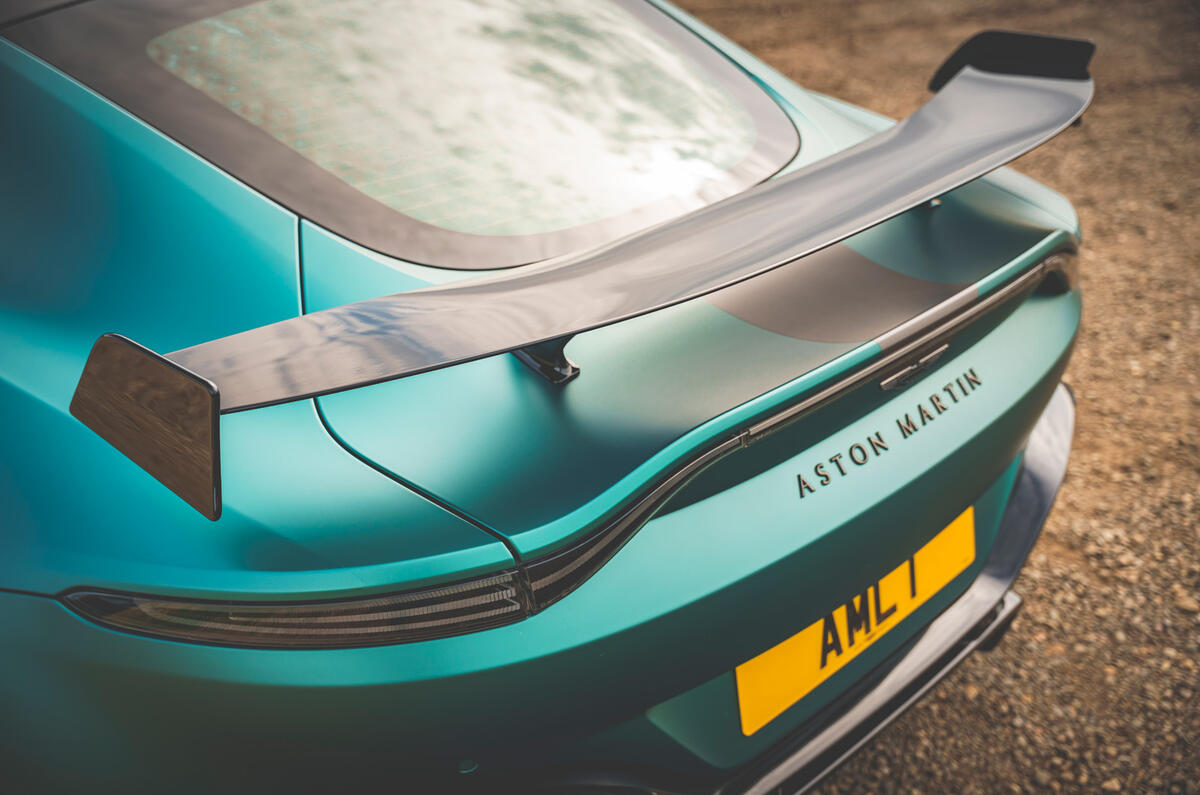 11 Aston Martin Vantage F1 2021 RT rear spoiler 11 Aston Martin Vantage F1 2021 RT rear spoiler