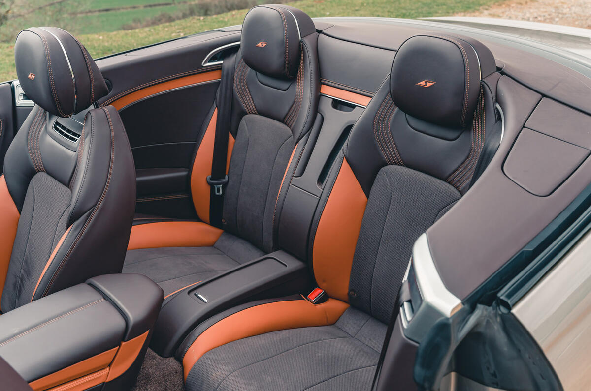 11 Bentley Continental GTC convertible RT 2023 rear seats