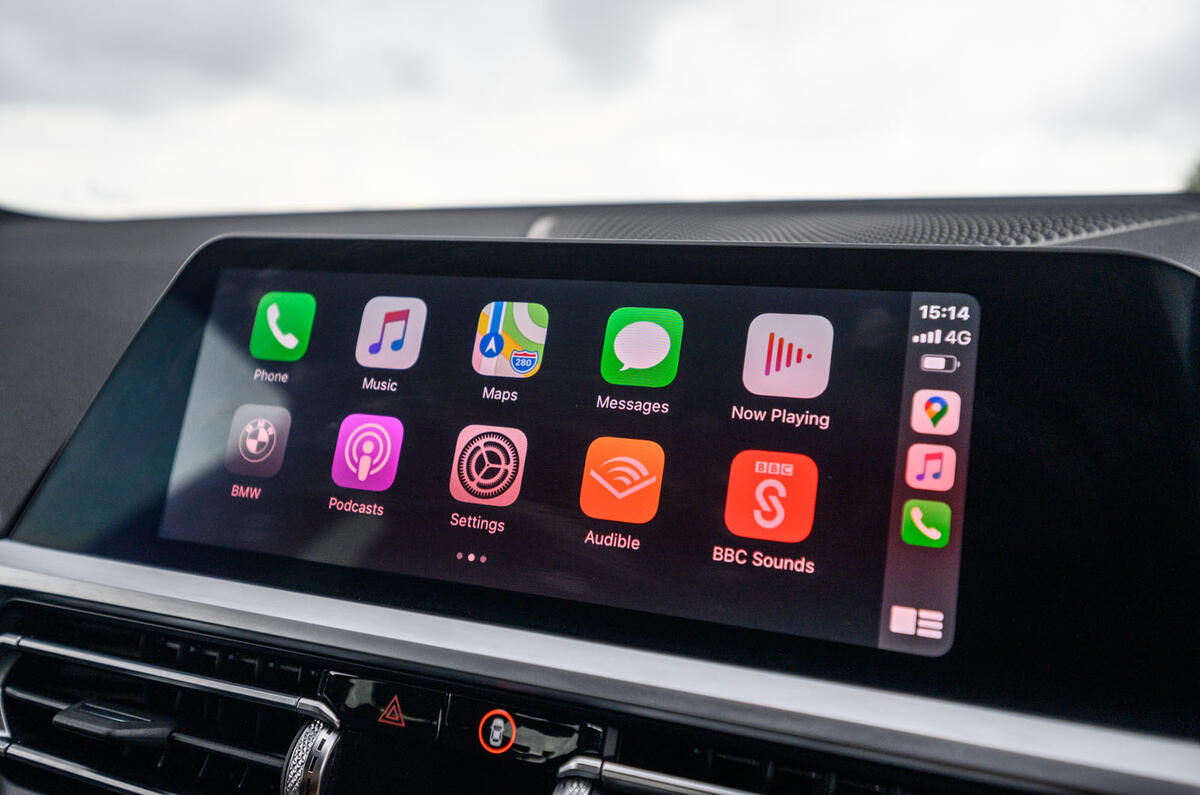BMW 3 Series 330e 2020 road test review - carplay