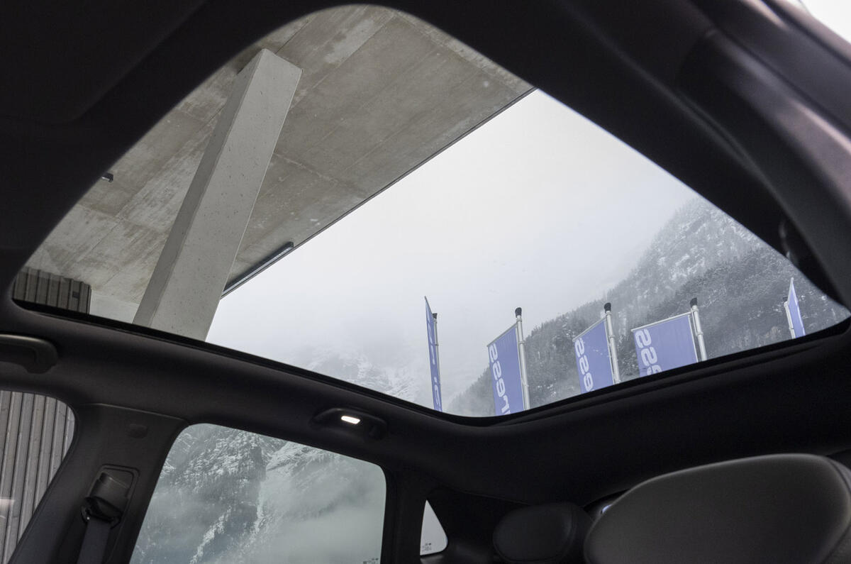 11 Changan Deepal S05 review panoramic sunroof