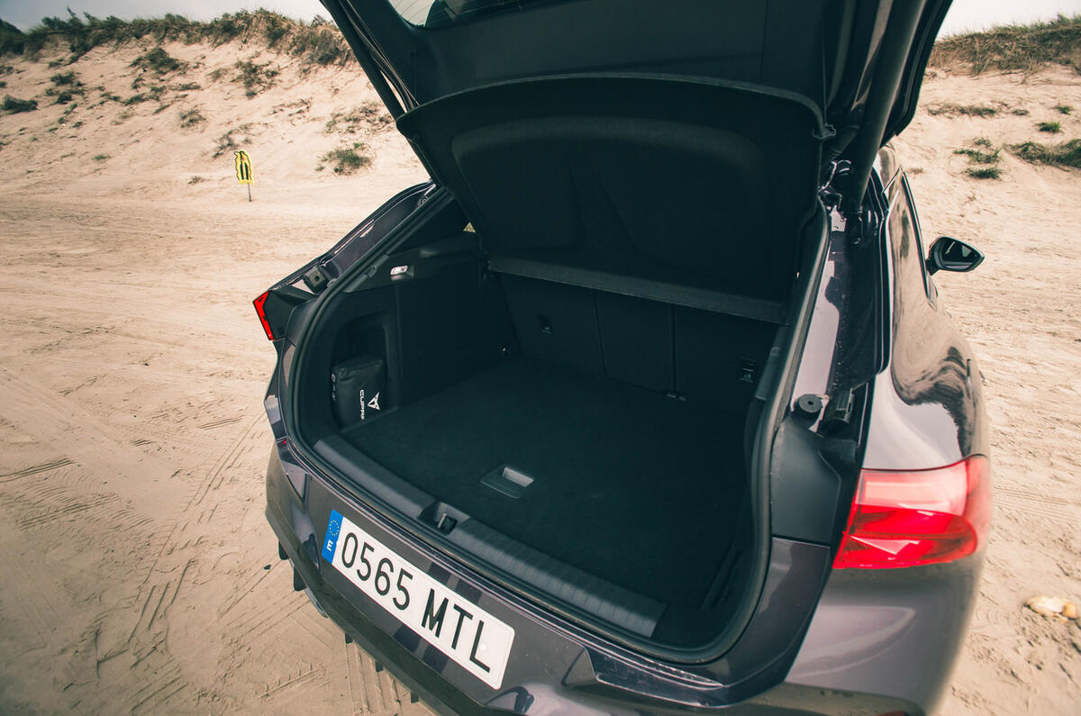 WSDUILA 2 Pièces Remplissage De Siège De Voiture Pour Seat Cupra Formentor/ Cupra Born/Cupra Leon, Bande De Remplissage D'espace Latéral De Siège De Voiture - 5