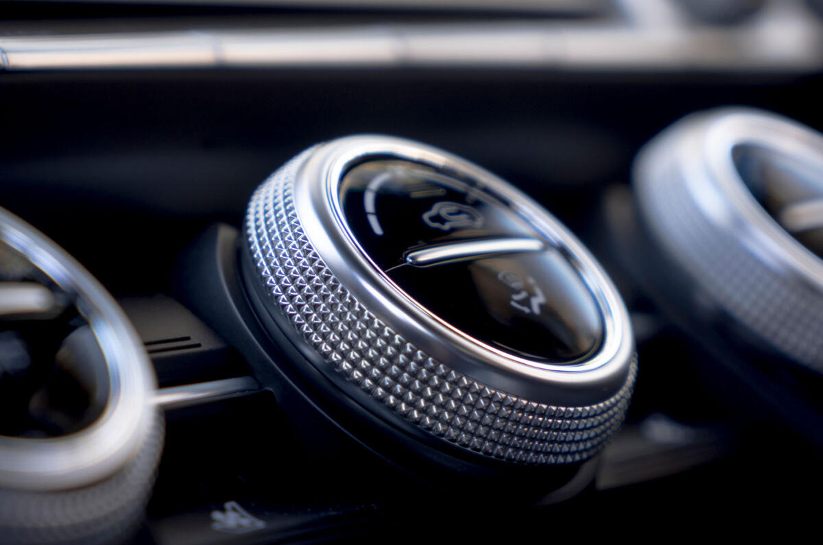 11 Genesis G70 Shooting brake 2021 first drive review knurling 11 Genesis G70 Shooting brake 2021 first drive review knurling