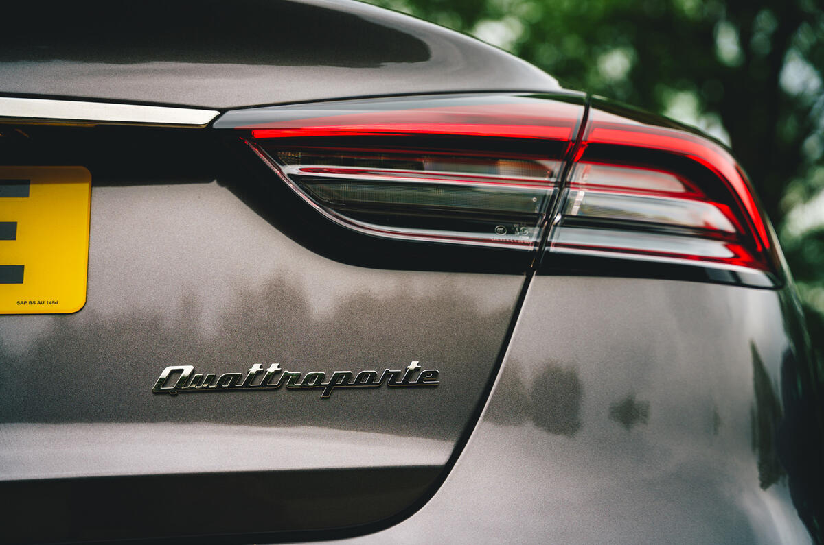 11 Maserati Quattroporte trofeo 2021 RT rear lights