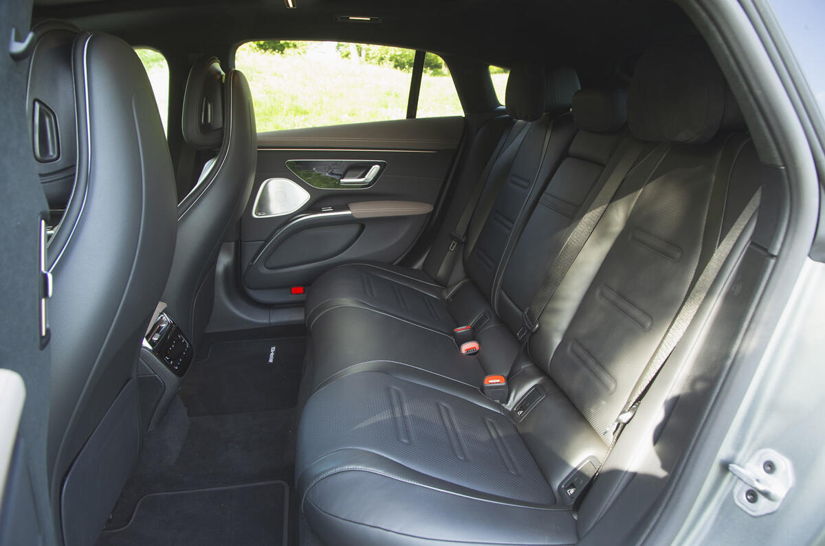11 Mercedes AMG EQS 53 2022 RT rear seats