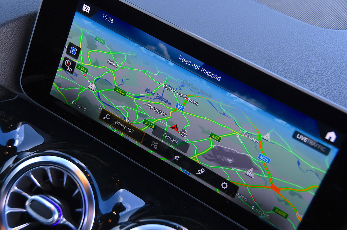 Mercedes-Benz B-Class 2019 road test review maps