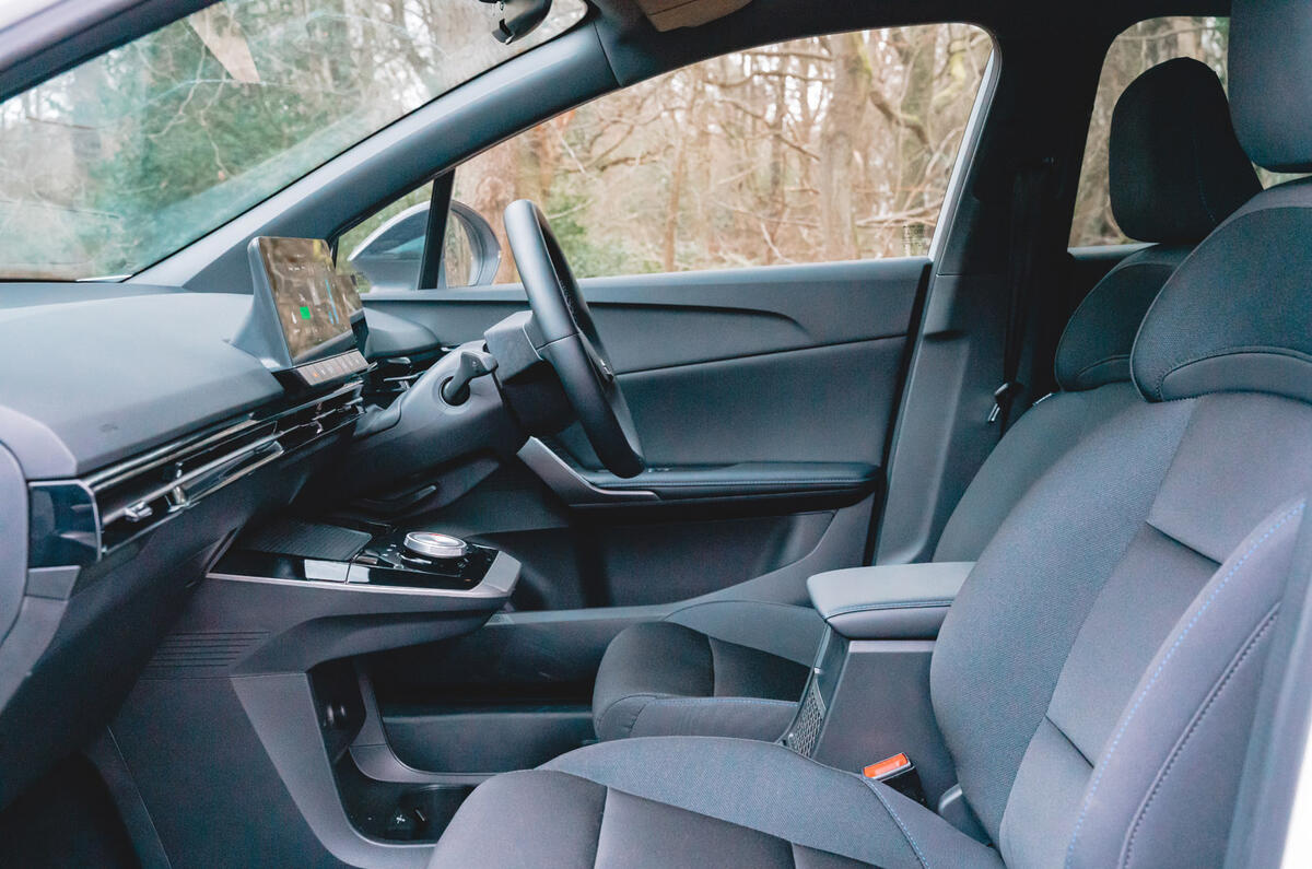 11 MG Motor MG4 EV Long Range RT 2023 front seats 11 MG Motor MG4 EV Long Range RT 2023 front seats