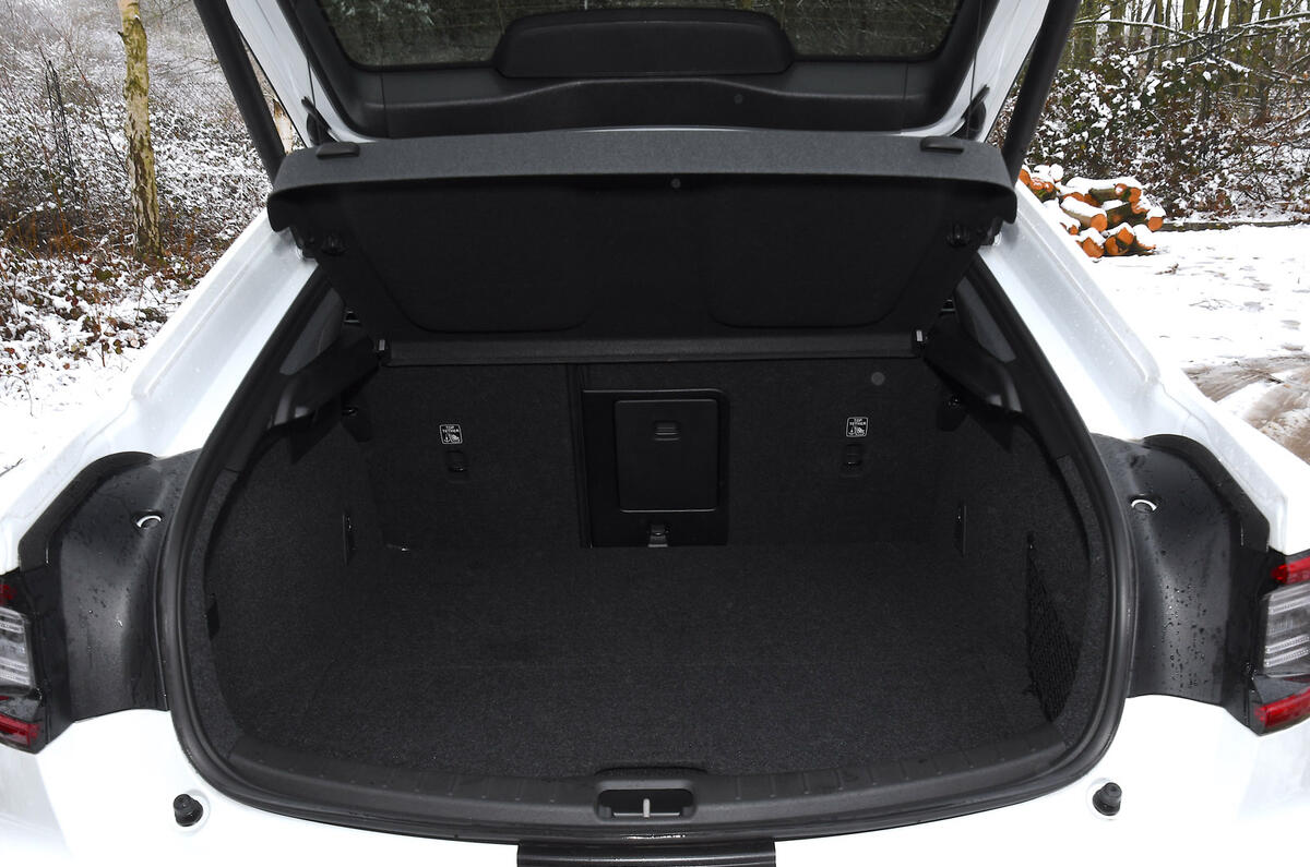 11 Polestar 2 BST Edition 270 RT 2023 boot