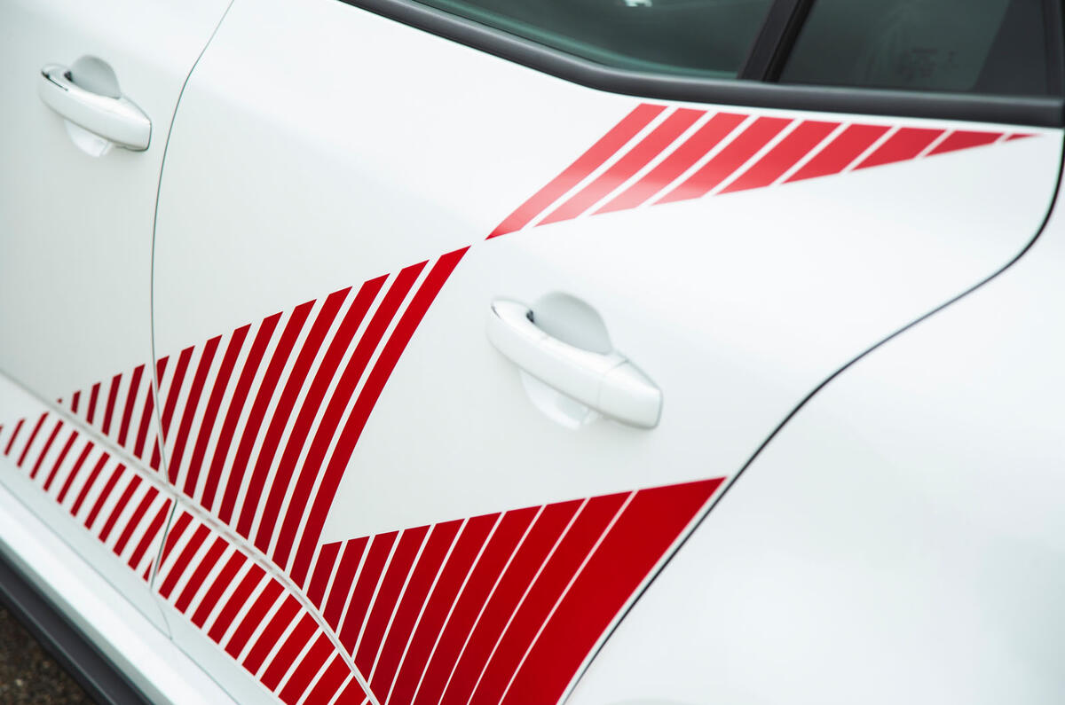 Renault Megane RS Trophy-R 2019 road test review - decals