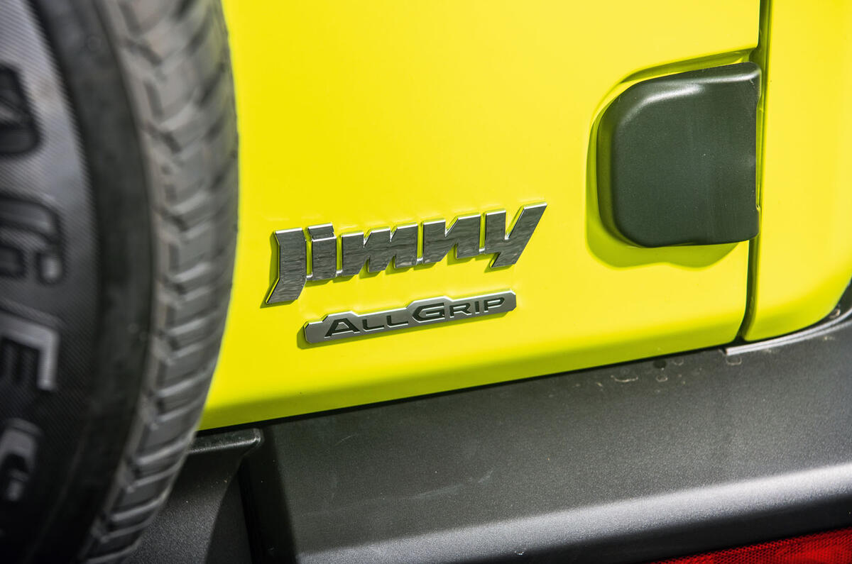 Suzuki Jimny 2018 : essai routier - badge AWD arrière