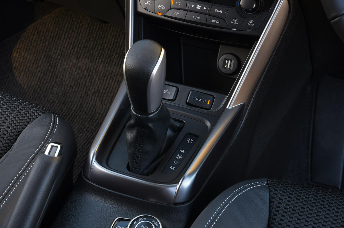 11 Suzuki S Cross 2022 road test review gearstick 11 Suzuki S Cross 2022 road test review gearstick