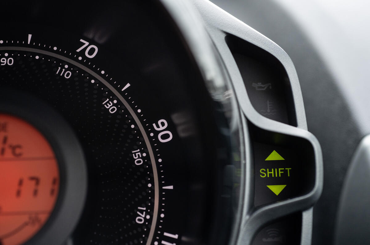 11 Toyota Aygo 2019 UK RT instruments 11 Toyota Aygo 2019 UK RT instruments