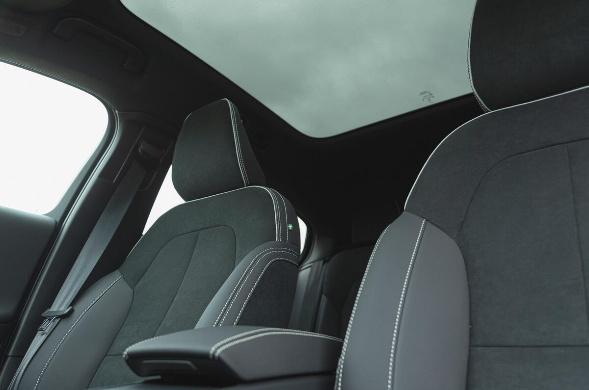 11 Volvo C40 Recharge RoadTest 2022 seats sunroof