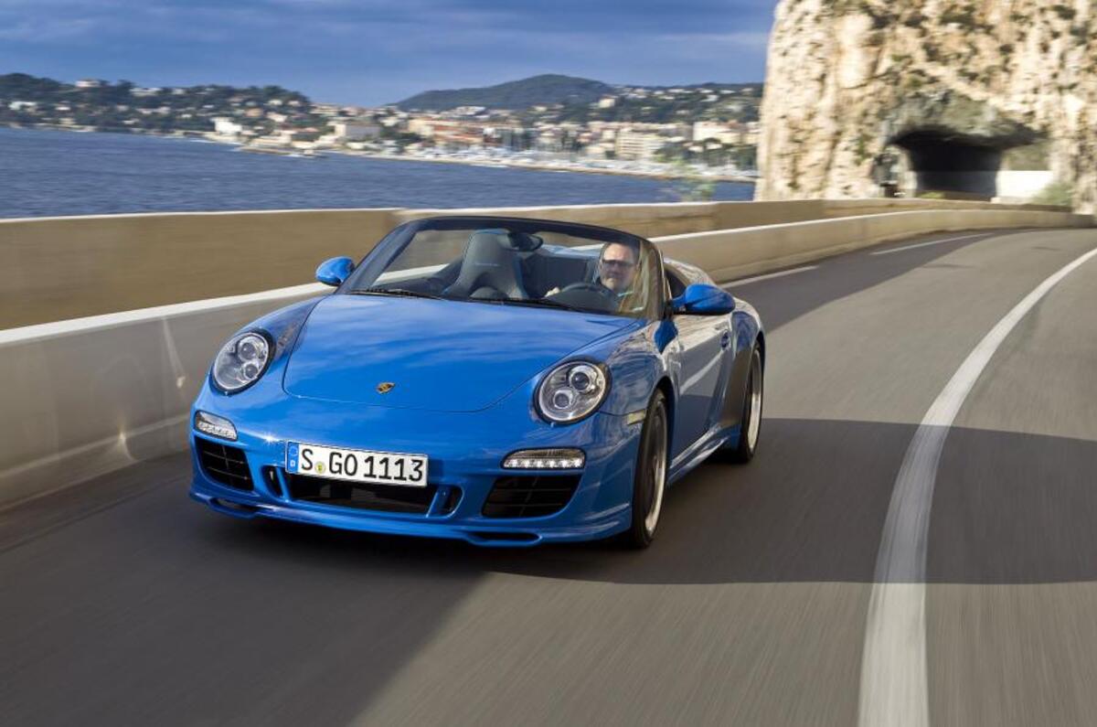 Porsche 911 Speedster cornering