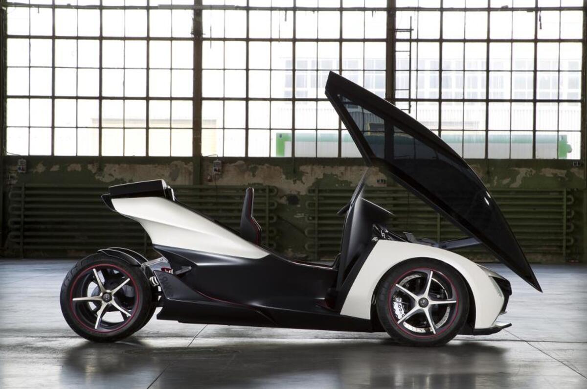 Opel Rak-e door opened