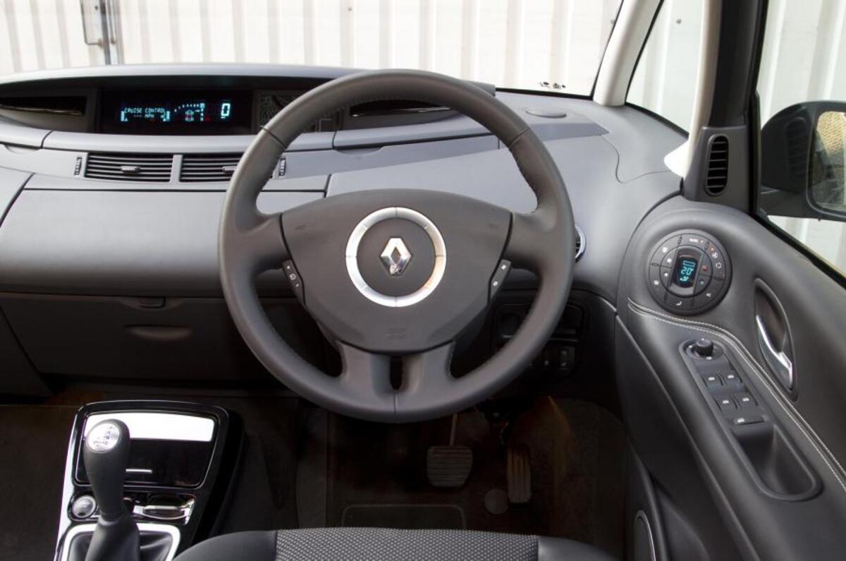 renault grand espace 2003 2012 review 2017 autocar zen led lights