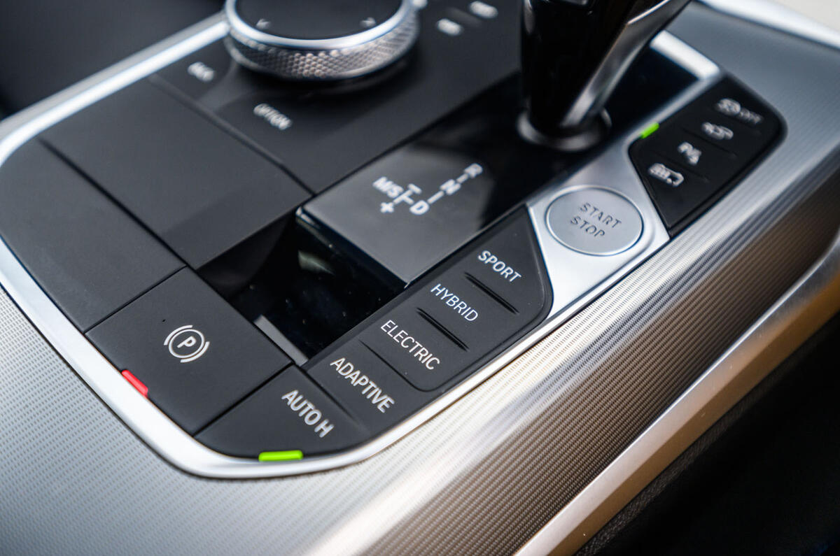 BMW 3 Series 330e 2020 road test review - centre console