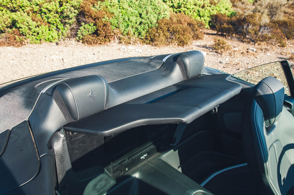 12 Ferrari Roma Spider FD 2023 rear seats wind deflector 12 Ferrari Roma Spider FD 2023 rear seats wind deflector