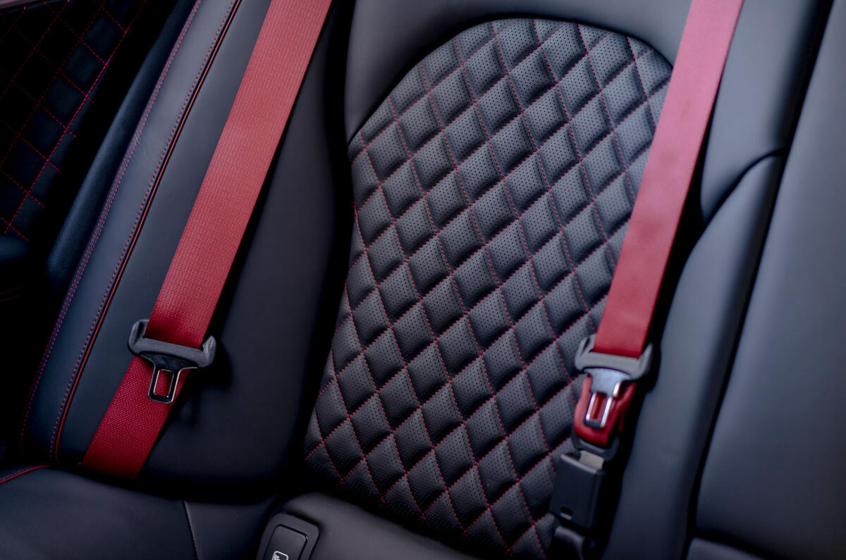 12 Genesis G70 Shooting brake 2021 first drive review seatbelts 12 Genesis G70 Shooting brake 2021 first drive review seatbelts