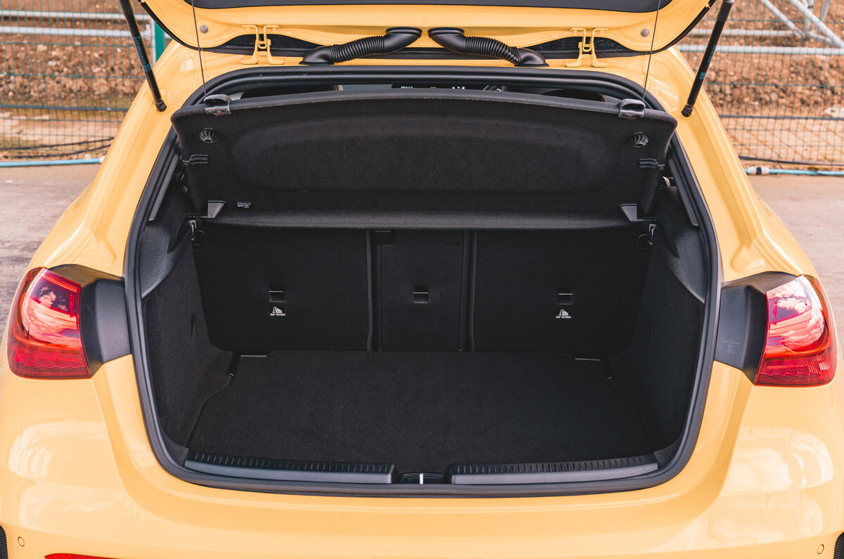 Mercedes Benz A Class RT boot
