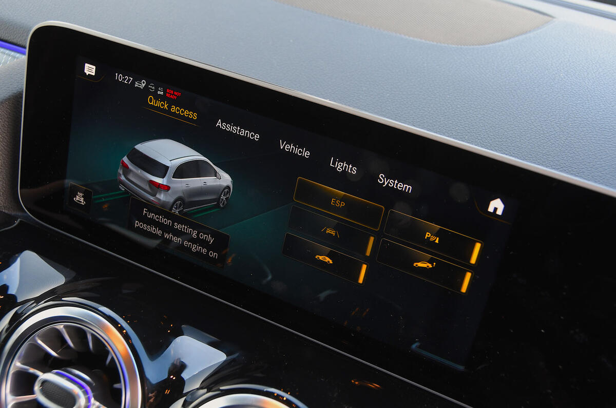 Mercedes-Benz B-Class 2019 road test review infotainment