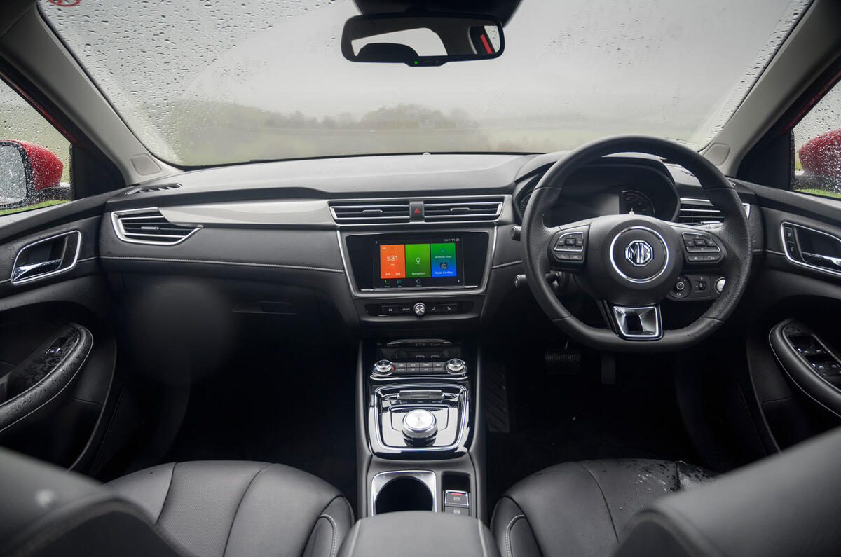 MG 5 SW EV 2020 Road test review - dashboard