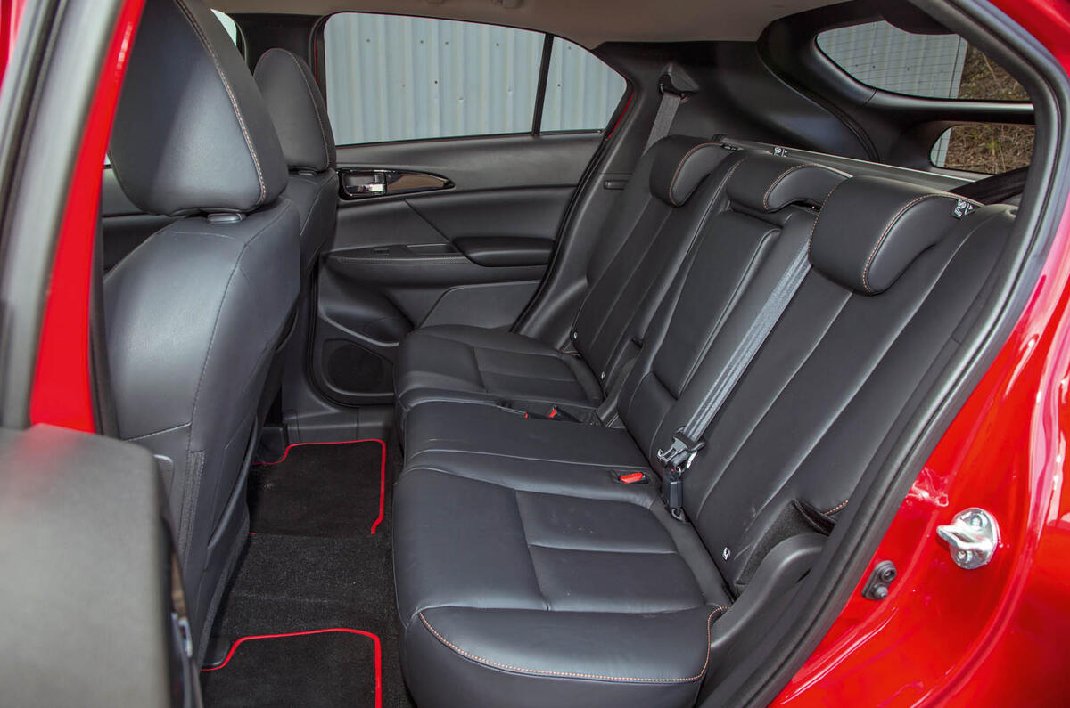 Mitsibushi Eclipse Cross 2018 review rear seats